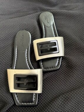 Women’s Black & Cream Slide Sandals with Decorative Buckle